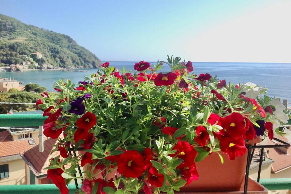 Splendido Appartamento Vista Mare Леванто Екстериор снимка